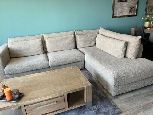 Nieuwe lounge bank! Kleur Taupe, Huis en Inrichting, Banken | Bankstellen, Nieuw, Hoekbank, Vierpersoons of meer, Stof, Ophalen