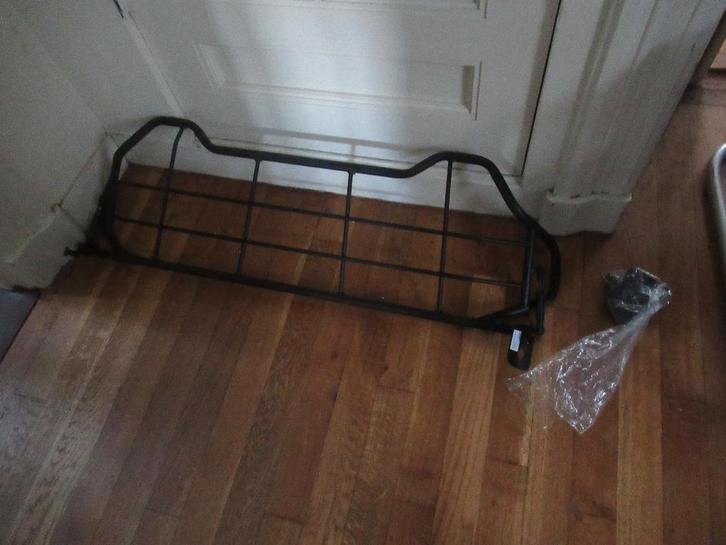 HONDENREK / veiligheidsrek voor Volvo XC40, Auto diversen, Hondenrekken, Zo goed als nieuw, Ophalen