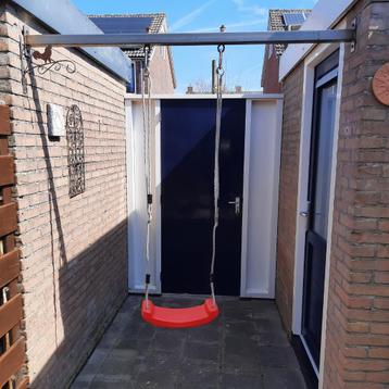 Schommel voor kinderen beschikbaar voor biedingen