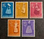 NVPH 707-711 Zomerzegels Klederdrachten., Postzegels en Munten, Postzegels | Nederland, Ophalen of Verzenden, Na 1940, Postfris