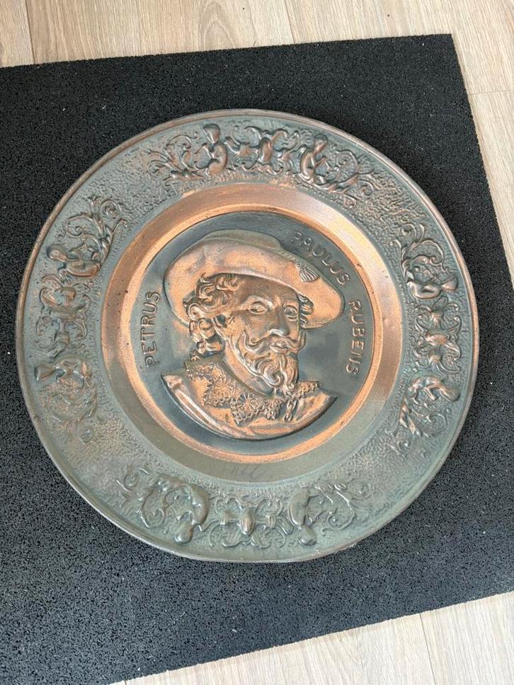 (A)Koperkleurig wandbord – Petrus Rubens Made in Holland, Antiek en Kunst, Antiek | Wandborden en Tegels, Verzenden