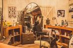 Complete Barbershop met J.J. Maes barber chair, Ophalen