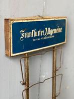 Vintage tijdschriften rek Frankfurter Allgemeine, Huis en Inrichting, Woonaccessoires | Krantenbakken en Lectuurbakken, Ophalen of Verzenden