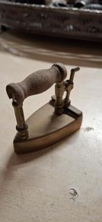 Koperen miniatuur strijkijzer, Antiek en Kunst, Antiek | Koper en Brons, Ophalen of Verzenden