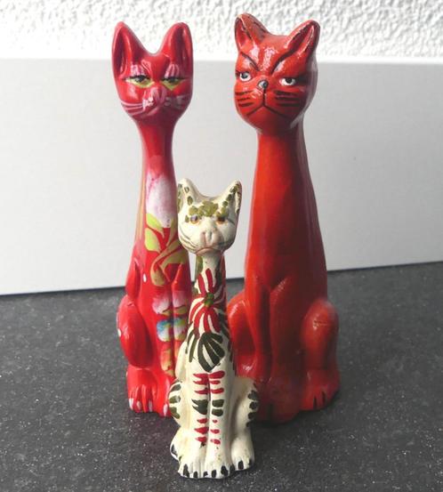 Portugese katten kleine beeldjes gelukskatje handbeschilderd, Verzamelen, Beelden en Beeldjes, Gebruikt, Dier, Ophalen of Verzenden