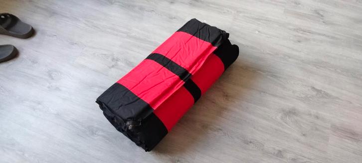 Zelf opblaasbare matras Campeer slaap mat, Hobby en Vrije tijd, Modelbouw | Radiografisch | Overige, Zo goed als nieuw, Ophalen of Verzenden