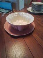 Roze Petrus Regout puddingvorm met onderbord, Ophalen of Verzenden, Zo goed als nieuw