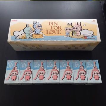 Labubu, Pin for Love, origineel, 2 voor €44,. 4 voor €80 beschikbaar voor biedingen