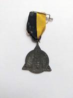 Elfmerentocht Sneek 1942 medaille – met origineel lint, Ophalen of Verzenden, Overige materialen