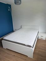 Ikea 140x200 incl bedbodems en matras, Wit, Tweepersoons, Zo goed als nieuw, 200 cm