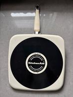 KitchenAid gietijzeren grill-koekenpan 28x28 cm, crème, Ophalen of Verzenden, Zo goed als nieuw, Gietijzer, Koekenpan of Braadpan