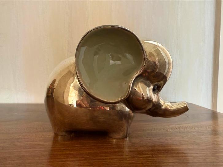 Verzilverde spaarpot- olifant met grijze oren, Verzamelen, Spaarpotten, Zo goed als nieuw, Dier, Ophalen of Verzenden