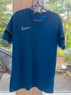 Nike sportshirt in kindermaat M (140), Gebruikt, Jongen of Meisje, Sport- of Zwemkleding, Ophalen of Verzenden