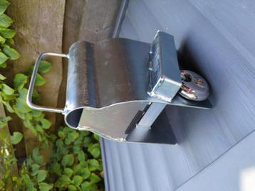 Aanhanger slot tasmodel met slot beschikbaar voor biedingen