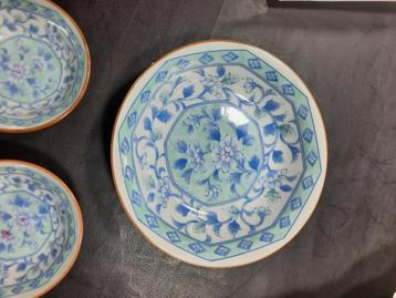 Mooi setje van 3 Oosterse schaaltjes keramiek beschikbaar voor biedingen