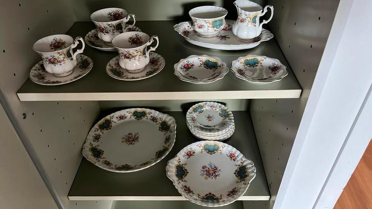 Royal Alber servies, Antiek en Kunst, Antiek | Servies compleet, Ophalen