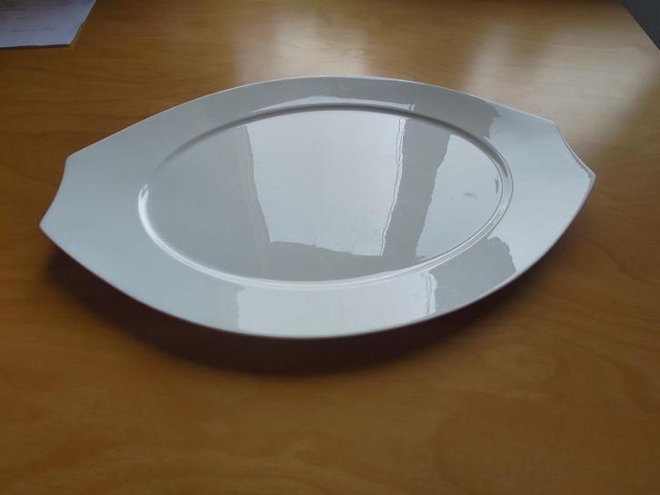 Villeroy & Boch, model Alba. Grote platte schaal ovaal, Huis en Inrichting, Keuken | Servies, Gebruikt, Schaal of Schalen, Effen