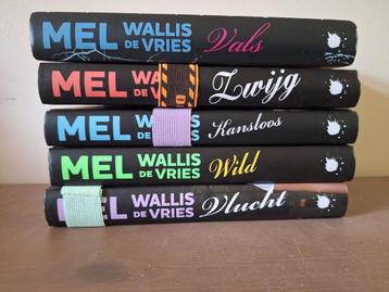5 Mel Wallis de Vries hardcover boeken beschikbaar voor biedingen