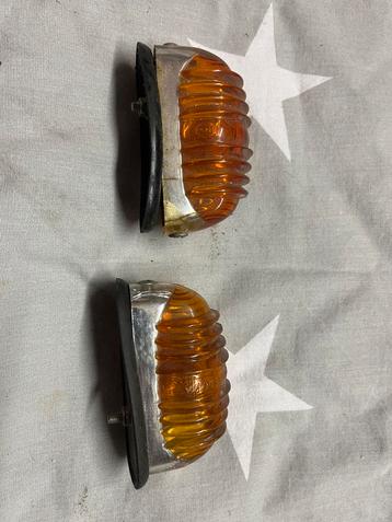 Hella oldtimer knipperlichtjes beschikbaar voor biedingen