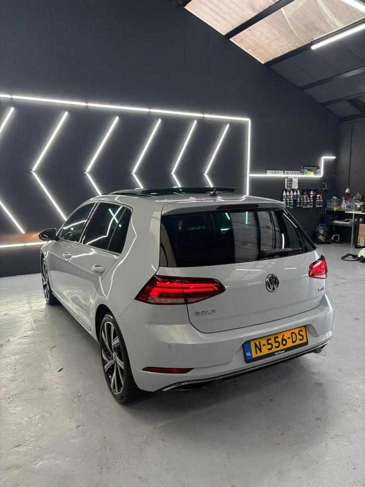 Volkswagen Golf 1.6 TDI 115pk 7-DSG 5D 2017 Parelmoer Wit, Auto's, Volkswagen, Particulier, ABS, Achteruitrijcamera, Adaptive Cruise Control