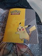 Pokemon kaart boek + 3 kaarten, Boek of Catalogus, Ophalen of Verzenden, Zo goed als nieuw