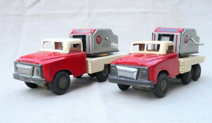MF China 2x Dong Feng truckjes 6x 4 blik. 1/45., Antiek en Kunst, Antiek | Speelgoed, Ophalen of Verzenden