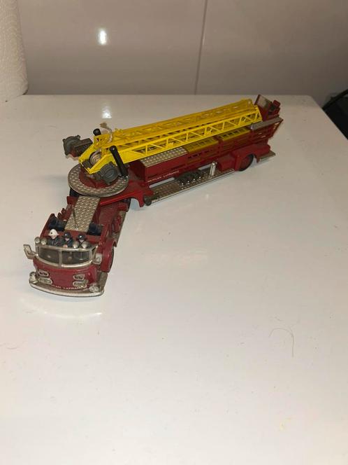Oude brandweer wagen, Hobby en Vrije tijd, Modelauto's | Overige schalen, Gebruikt, Bus of Vrachtwagen, Ophalen of Verzenden