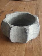PTMD bloempot beton bak pot schaal stoer sober, Nieuw, Ophalen of Verzenden, Binnen, Rond