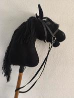 Zwarte hobby horse met hoofdstel, Ophalen of Verzenden, Zo goed als nieuw, Jongen of Meisje