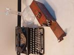 TYPEMACHINE URANIA  DESDEN ZWART ZELDZAAM EXEMPLAAR PROVENAN, Diversen, Typemachines, Ophalen of Verzenden, Gebruikt