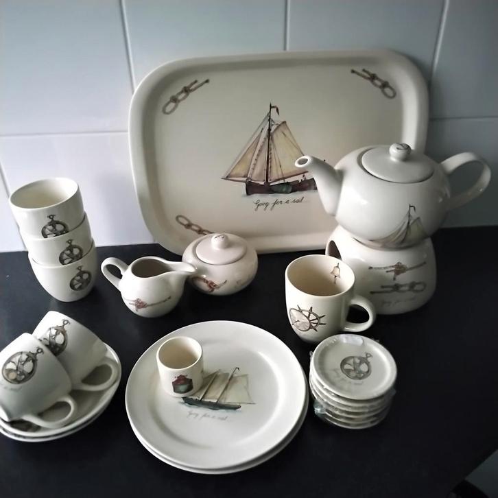 Jet going for a sail, Huis en Inrichting, Keuken | Servies, Zo goed als nieuw, Kop(pen) en/of Schotel(s), Overige stijlen, Porselein