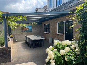 Gebruikte aluminium terrasoverkapping antraciet 605 x 425 cm beschikbaar voor biedingen