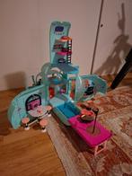 L.O.L. Surprise Camper & poppetjes in goede staat, Kinderen en Baby's, Speelgoed | Poppenhuizen, Ophalen, Zo goed als nieuw, Poppenhuis