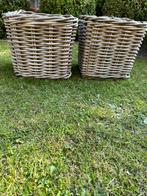 Twee identieke vierkante rietenmandjes, Tuin en Terras, Bloembakken en Plantenbakken, Ophalen, Gebruikt, Minder dan 30 cm, Minder dan 60 cm