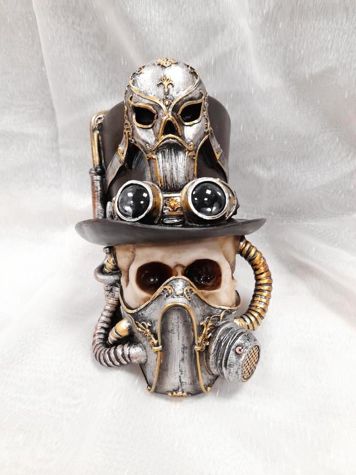 Steampunk skull with mask, Verzamelen, Beelden en Beeldjes, Zo goed als nieuw, Dier, Ophalen