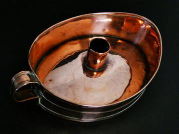 Mooie roodkoperen blaker kandelaar van omstreeks 1780 beschikbaar voor biedingen