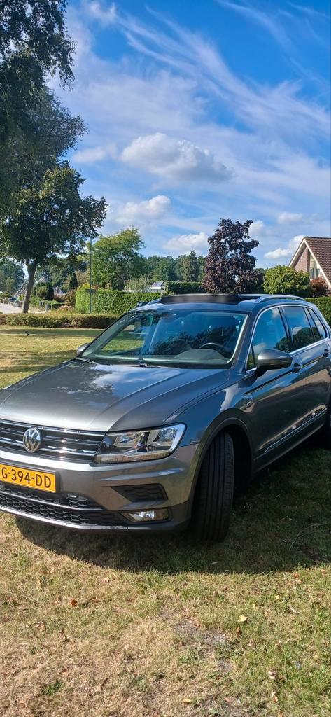 Volkswagen Tiguan 1.5 TSI ACT 150pk DSG 2019 Grijs, Auto's, Volkswagen, Particulier, Tiguan, ABS, Achteruitrijcamera, Adaptieve lichten