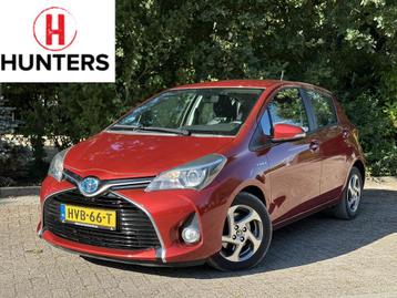 Toyota Yaris 1.5 Full Hybrid Dynamic | Navi| Camera| Metalic beschikbaar voor biedingen