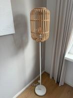 Staande vloerlamp kwantum, Huis en Inrichting, Lampen | Vloerlampen, Ophalen, Zo goed als nieuw, 150 tot 200 cm