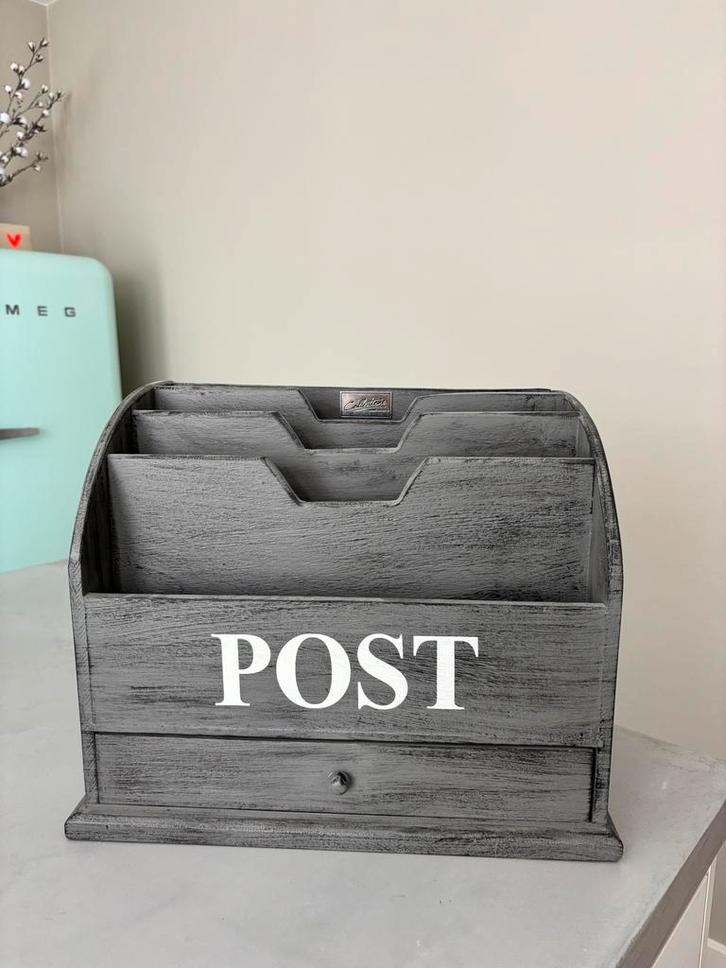 Grijze Lectuurbak met 4 Vakken en Lade, Huis en Inrichting, Woonaccessoires | Overige, Zo goed als nieuw, Ophalen