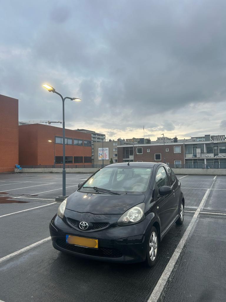 TE HUUR | Toyata Aygo, Personenauto