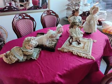 poppen in diverse stijlen beschikbaar voor biedingen