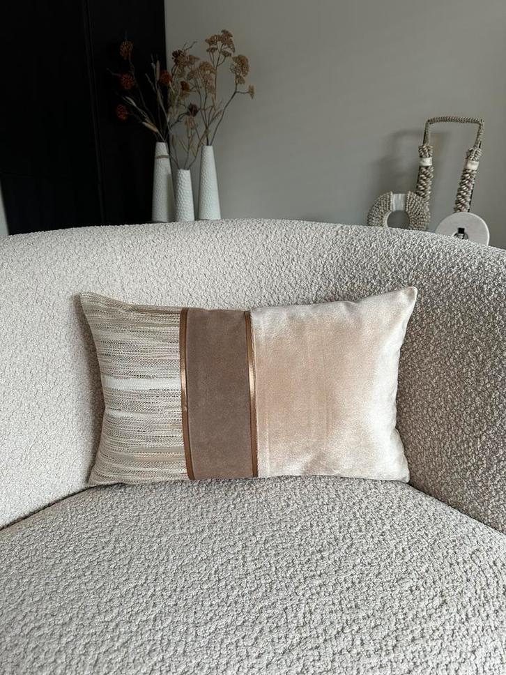 Luxe handgemaakte sierkussen 30x50, Huis en Inrichting, Woonaccessoires | Kussens, Nieuw, Beige, Vierkant, Ophalen of Verzenden