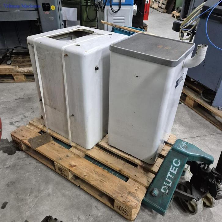 Afzuiging en machinevoet van lipemec P200 slijpbankje, Doe-het-zelf en Verbouw, Draaibanken, Gebruikt, Onderdeel