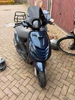 Zip 4t zo goed als nieuw, Fietsen en Brommers, Scooters | Piaggio, Ophalen, Zo goed als nieuw, Benzine, Zip