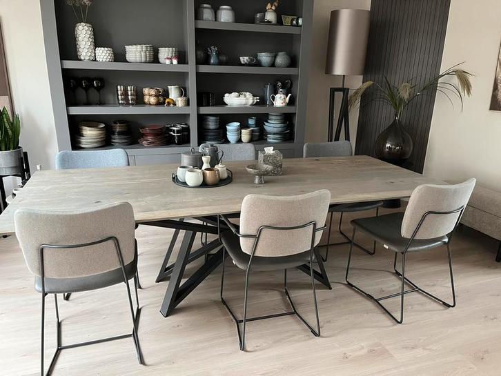 Bert Plantagie eettafel en stoelen, Huis en Inrichting, Tafels | Eettafels, Gebruikt, 200 cm of meer, 200 cm of meer, Vijf personen of meer