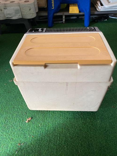 Electrolux koelbox werkt op 220V, Caravans en Kamperen, Koelboxen, Gebruikt, Koelbox, Elektrisch, Ophalen