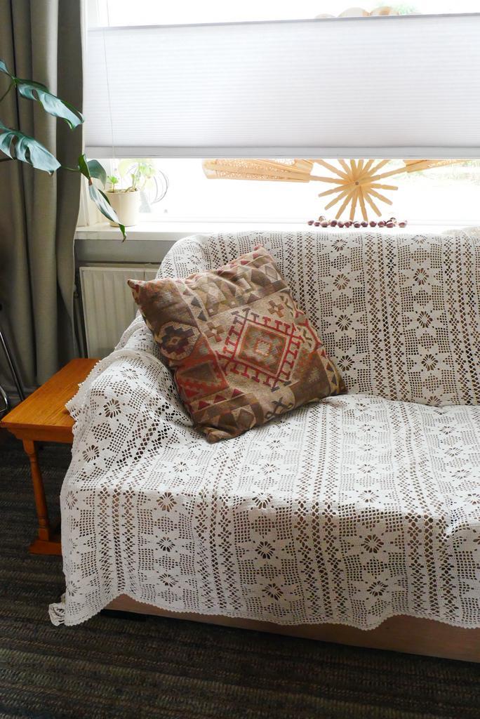 Grand Foulard / Gehaakt sprei, Huis en Inrichting, Woonaccessoires | Plaids en Woondekens, Gebruikt, Ophalen of Verzenden