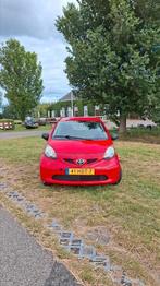 Toyota Aygo 1.0 12V Vvt-i 3DRS MMT 2008 Rood, Auto's, Voorwielaandrijving, 4 stoelen, 68 pk, Origineel Nederlands