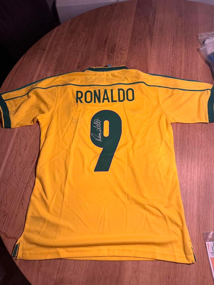 Gesigneerde Ronaldo Lima shirts, Verzamelen, Sportartikelen en Voetbal, Zo goed als nieuw, Shirt, Buitenlandse clubs, Ophalen of Verzenden